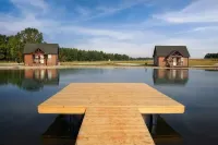 Cabin A by the Pond - King Bed - Swimming Pool