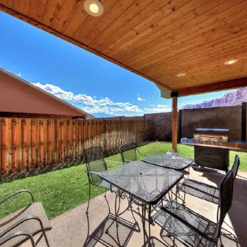 TDS 2 Single-Level Spacious Townhome! Near Arches National Park
