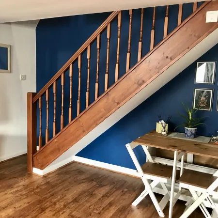 Inclusive, child-friendly, dogs welcome, garden area, near pubs/river/golf