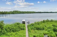 Peaceful and Cozy Modern Lakehouse Cabin on 4 acres