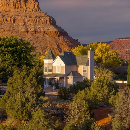 Kanab Paradise House with 2 King Beds Close to Hiking Trails