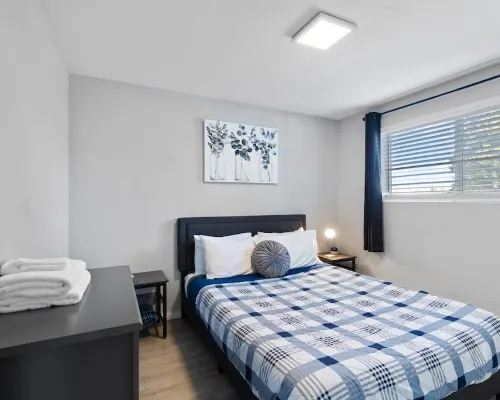 Beautiful remodeled 2 bedroom, walking distance from Downtown with AC Hotels in Olympia