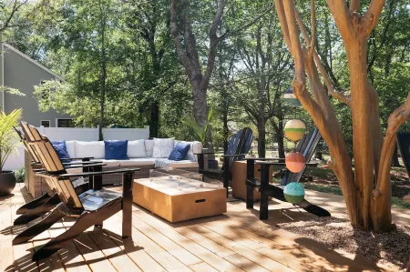 Peaceful Beach Retreat in Southern Shores.Beach Front Parking Passes Included