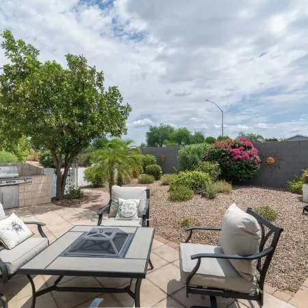 Charming 3-Bedroom House in Fountain of the Sun Mesa, Arizona