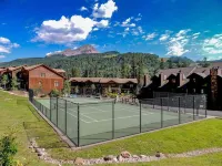 Cozy Condo in Cascade Village, right next to Purgatory Ski Resort!