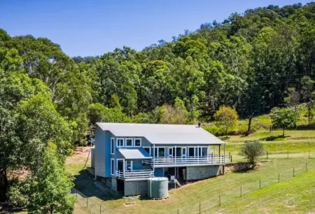 Stylish country escape Laguna/Wollombi Hunter Valley. 4 bedrooms. Pet friendly!