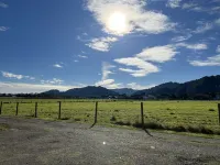 Ferndale Bungalow with pasture views, 5 minute walk to Downtown!