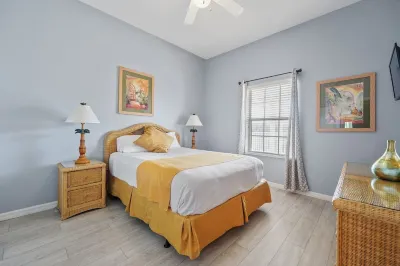 Bahama Bay Highest Rated, best Location 3BR/2Bath, Recently Renovated 3rd Floor