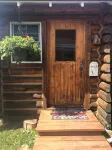 Small log home in the heart of Little Italy