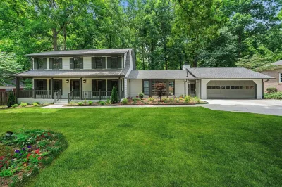 Spacious 5-bedroom house in charming Sandy Springs with Hot Tub and Game Room Hotels near Lost Corner Preserve