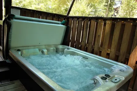 Romantic Couple's Mountain Getaway!