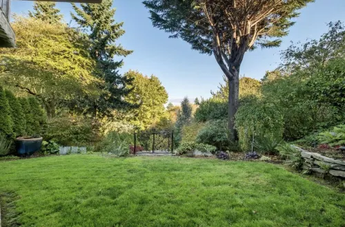 Queen Anne Chateau - Walk Everywhere 1BR Craftsman - Bungalows