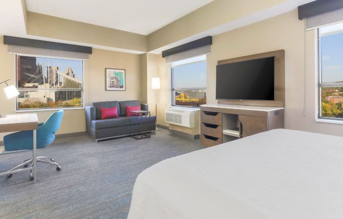 Hampton Inn & Suites Pittsburgh-Downtown