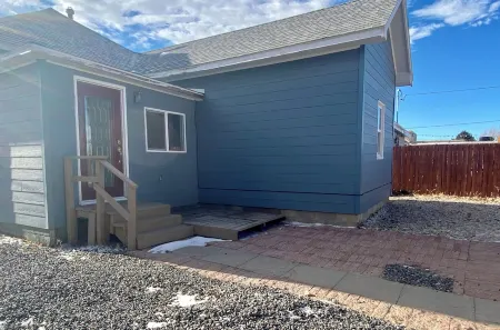 Adorable 4 Bedroom Getaway