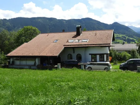 95m² vacation apartment in Halblech with mountain views in a top location Отели в г. Хальблех