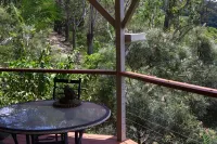 Secluded Rural Oasis: Misty Mornings and Expansive, Far Mountain Views