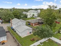 The Coral Door. 2 Bdrm 1 Bath Unit. Sleeps 5. Linens Included!