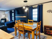 NEW Dog and Family Friendly Cabin w/Fire Pit, Remodeled, Centrally Located