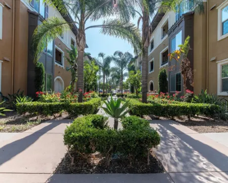 2 Bedrooms ✦ Ground Floor Unit ✦ Pool ✦ Wi-Fi ✦ Gym ✦ Pack 'n Play Hoteles en Camarillo