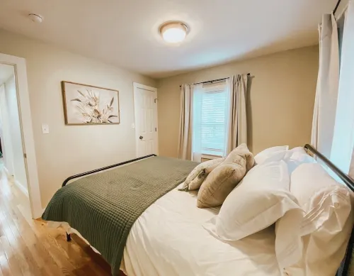 Pristine Cozy Walkable Downtown 2Br Getaway - 4-Star
