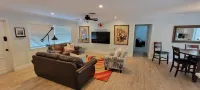 Jasper Villa - Pool & Hot Tub. Beach supplies and a home with all the amenities! Hotels near Gulfcoast Coin & Jewelry