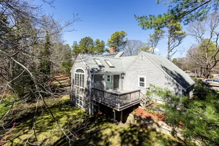 Close to Beaches, Bay Sunsets, Whale Watches, Cape Playhouse, Kid Fun, Fine Food