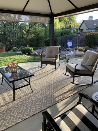 Quaintly King  Hideaway Close to Bethel Private Room only in House