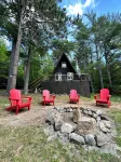 Adirondack Cozy Chalet Private & 3 Minutes to Whiteface Mountain. Pet Friendly.