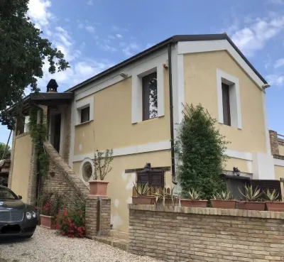 Casale Vincenzo Country House Hotels near Supermercato Si con Te