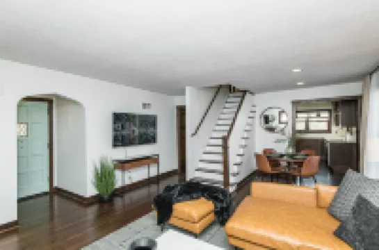 Mynte House l Modern 4BR Near Mayo, Fast WiFi, Parking, Office, Bidet