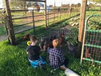 Stay on the farm - 1 bedroom cottage with deck outside of Davis
