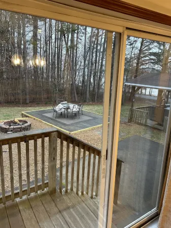 Cozy 3 bedroom lake cottage