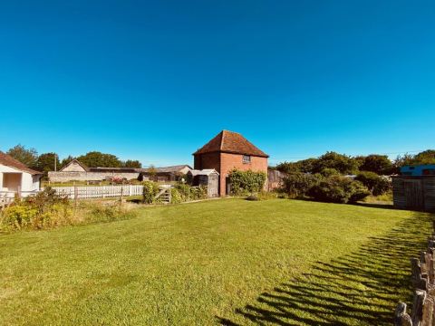 A Unique Tudor Manor House dating from 1547