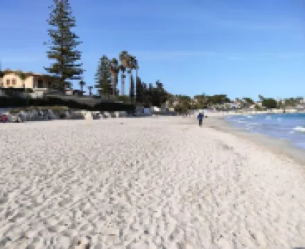 Villa Dream, with 3 bedrooms (8 people), 3 bathrooms. Direct access to the beach