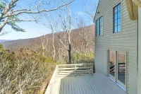 3 Ridges Vista. Stunning mountain views, renovated home, 2 mins to ski slopes