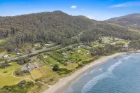 The Lookout at Pirate's Bay. 3BR, 2BA, ocean views, pool table, arcade machine