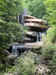Cozy Cottage overlooking beautiful Loyalhanna Creek in Historic Ligonier!