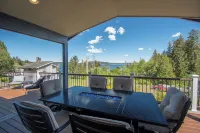 Luxury Home Retreat-Sweeping Views + Large Hot Tub - 4-Star