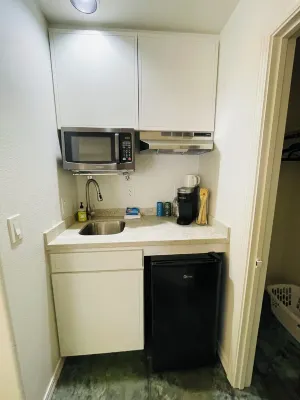 Taro: One of Two Studios / Secluded Pool Oasis at Walelia Getaway - South Kaua'i