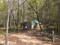 Gnome Hill Cottage - A Rustic Pet-Friendly Cottage in the Woods
