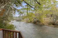 RIVER RUN - Blue Ridge, GA / Aska / Riverside & pet friendly!