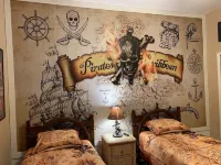 Magic Treasure- 1st Floor. Themed Bedrooms- Pirates, Nemo, Mickey,  Near Disney!