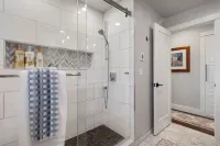 Gorgeous Family Home with Cozy Fireplaces and Hot Tub Minutes to Sea Airport