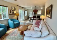 Downtown Carbondale Duplex with Enclosed Yard, no cleaning fee