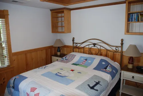 Soundfront Sunsets with Private Dock, Kayaks, Large Pool, Hot Tub, Guesthouse