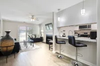 The Gray Retreat - Luxury Condo