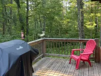 Quiet Sports Oasis-Wooded & Private Hotels in Lenroot