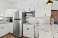 Spacious Industrial Style Guesthouse