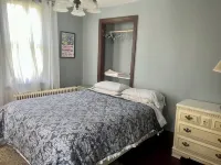 Entire Historic Home with so Much Space! Huge Family Room & Playroom for Kids! Hotels in Lebanon County