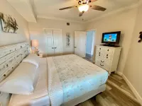 BEST 5th FLOOR VIEW @ PHOENIX ON BAY 2BR/2BA, Lazy River, Water Slide, Boat Slip